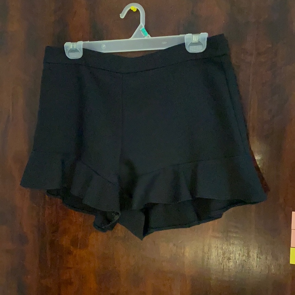 Black Zara shorts size Large